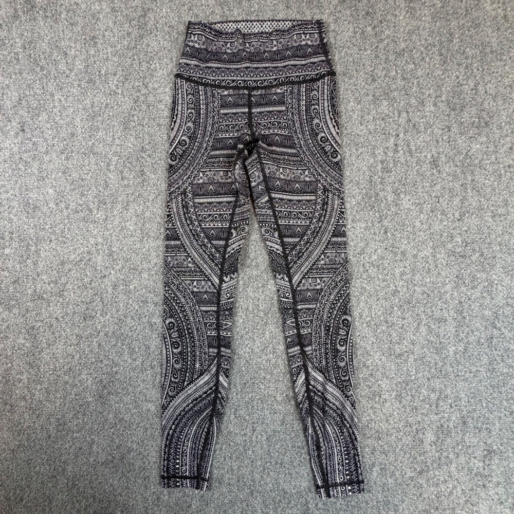 Lululemon Wunder Under High-Rise Tights 28 Black White‎ Paisley Print Size 6
